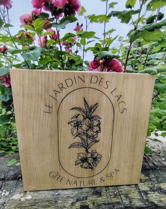 Le Jardin Des Lacs Gite Nature Et Spa Ardres Eksteriør billede